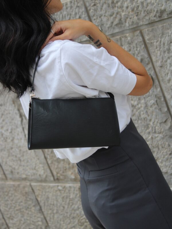 Pochette Louis Vuitton in pelle Epi