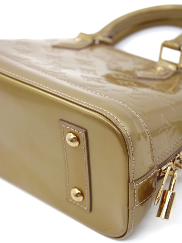 Privato: Louis Vuitton Alma BB in pelle vernis