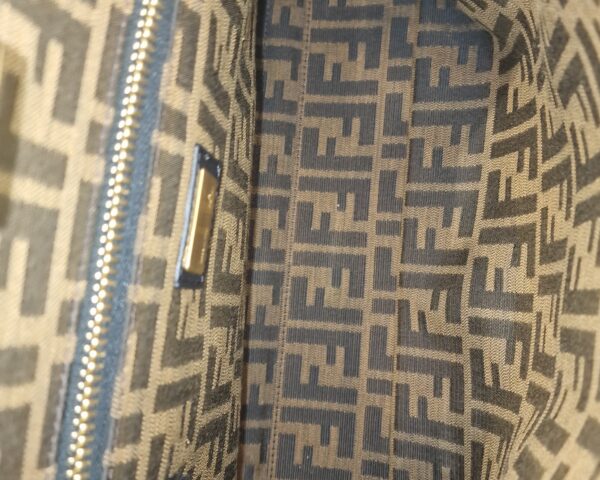 Borsa Fendi Peekaboo
