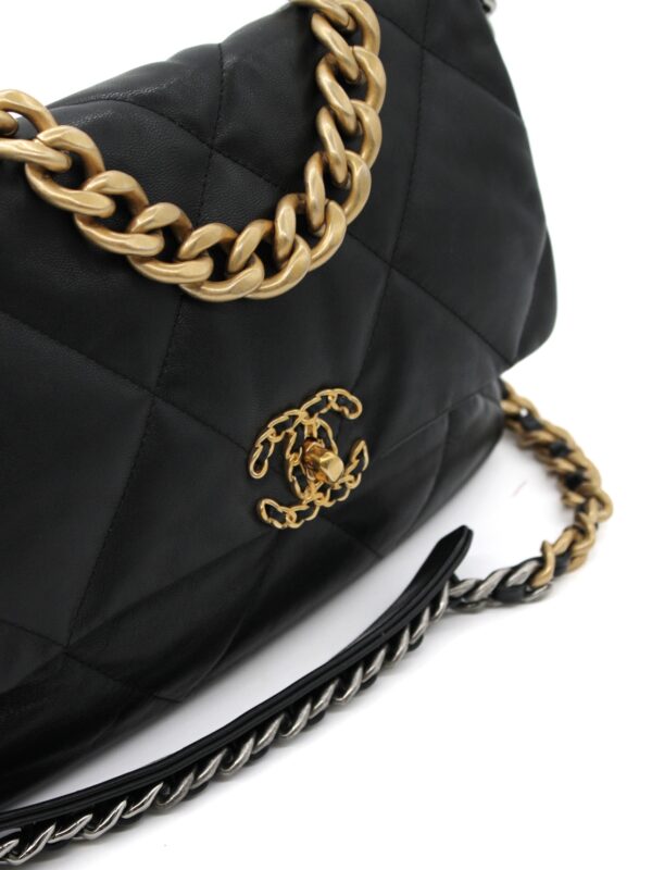 Privato: Borsa Chanel 19 misura grande