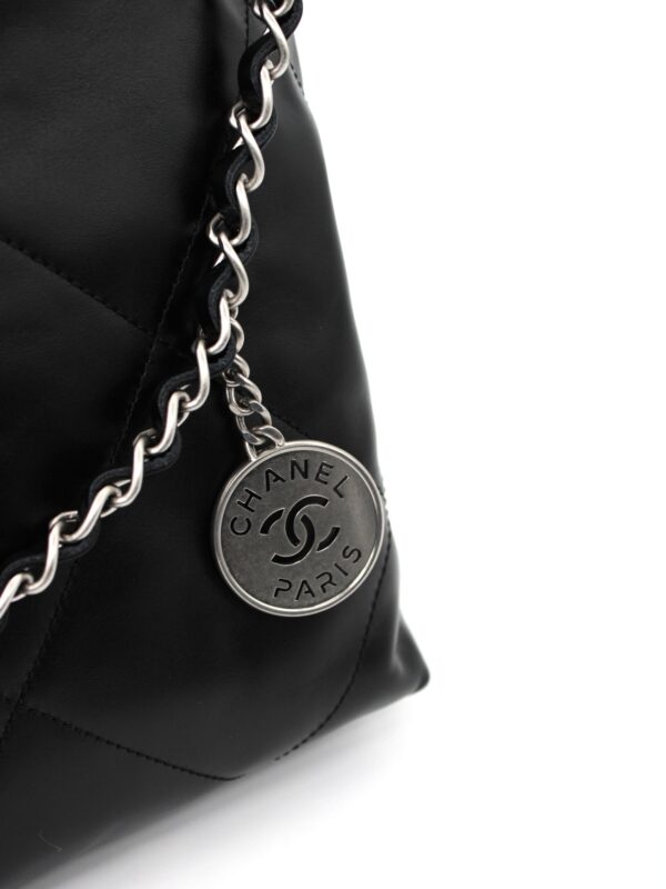 Privato: Borsa Chanel 22