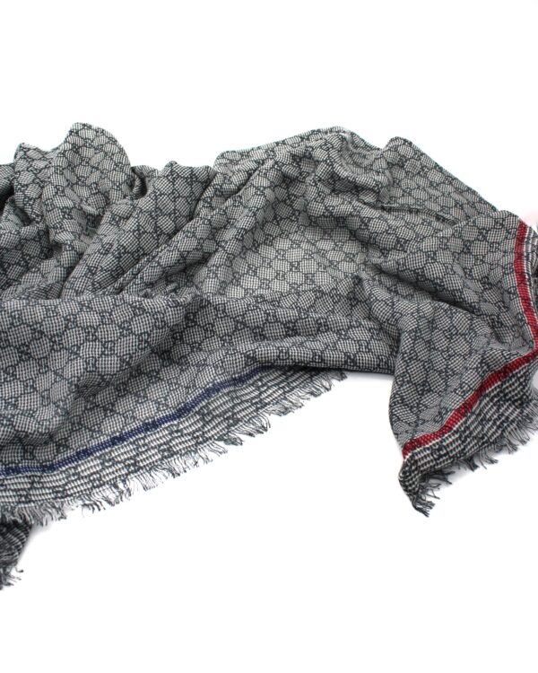 Privato: Scialle Gucci GG Blu