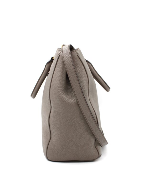 Privato: Shopper Prada in pelle martellata