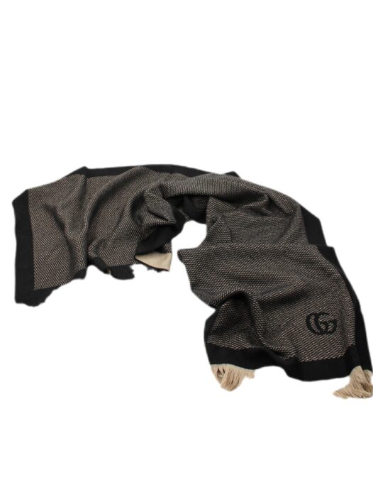 Privato: Sciarpa Gucci GG in cashmere reversibile