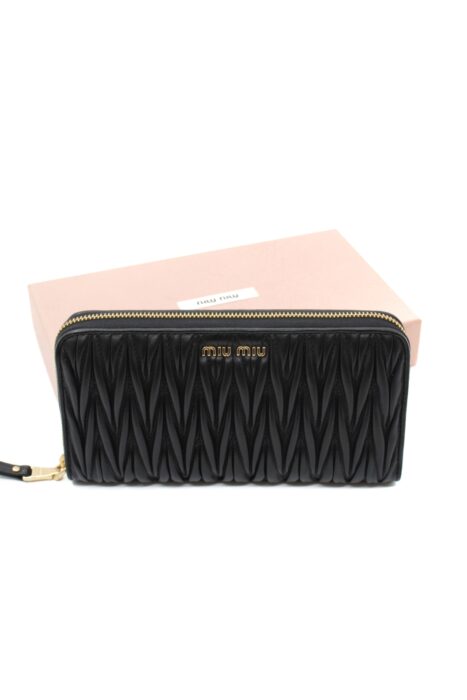 Privato: Portafoglio Miu Miu In Pelle Nera Matelassé