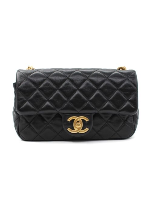 Privato: Borsa Chanel Pearl Samba Resin