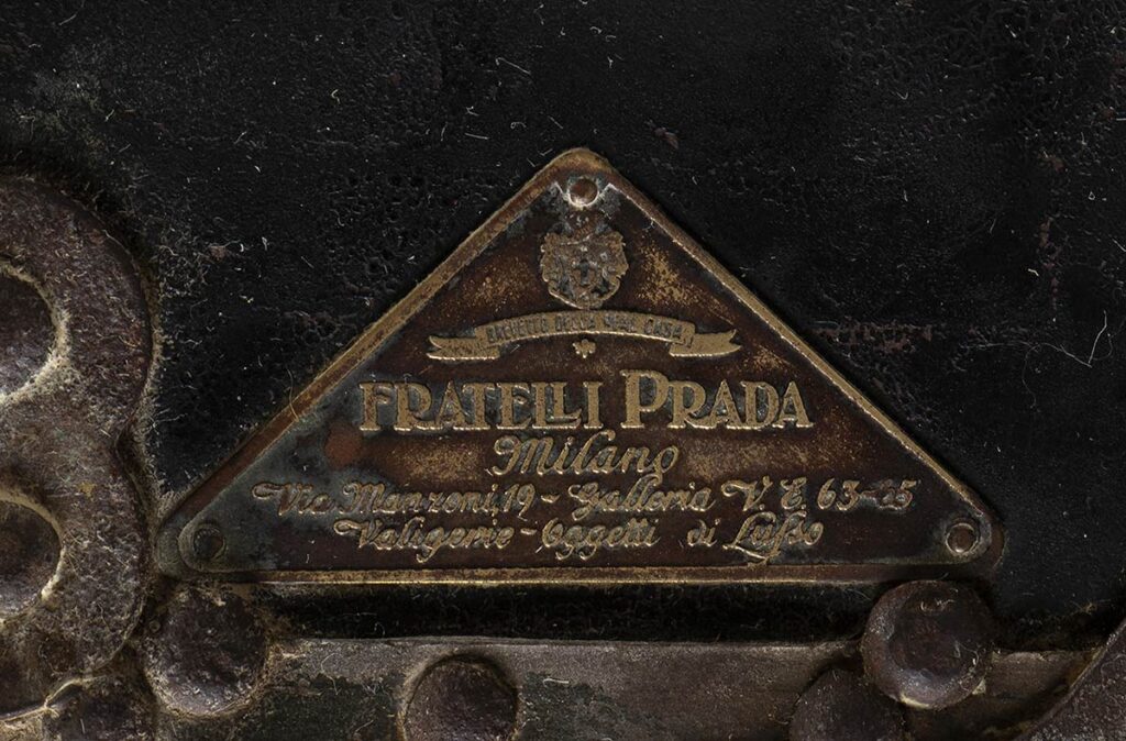 logo storico prada