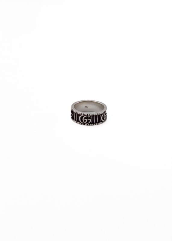 Anello Gucci a fascia larga GG Marmont